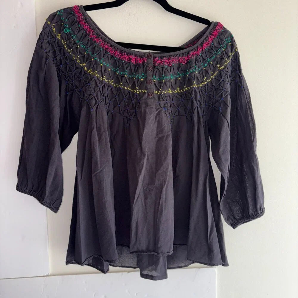 Free People Charcoal Gray Embroidered Smocked Peasant Boho Blouse Size Small